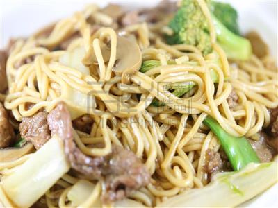 Order Beef Lo Mein food online from Minghin Cuisine - Streeterville store, Chicago on bringmethat.com