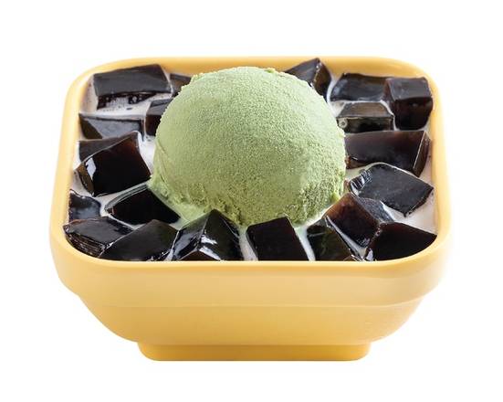 Order V6 - Grass Jelly & Matcha Ice Cream with Vanilla Frost 雪山涼粉配綠茶雪糕 food online from Sweethoney Dessert store, Alhambra on bringmethat.com