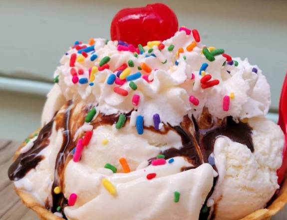 Order Sundae food online from Scoops On Main store, Youngsville on bringmethat.com