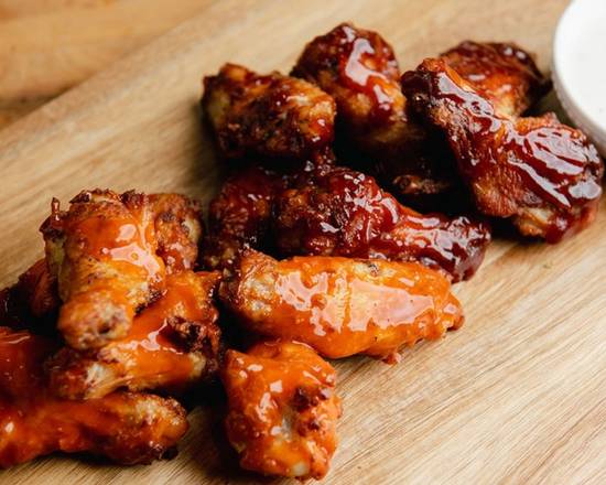 Order Wings food online from Ny Pizzeria store, Chula Vista on bringmethat.com