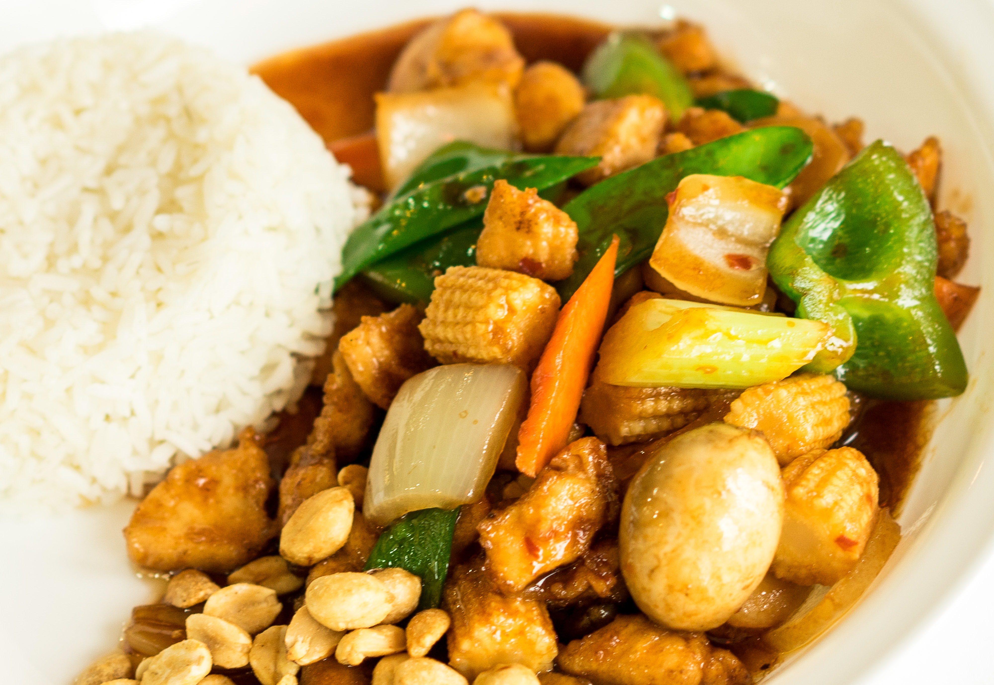 Order C3. Kung Pao Chicken food online from New Dragon store, Atlanta on bringmethat.com