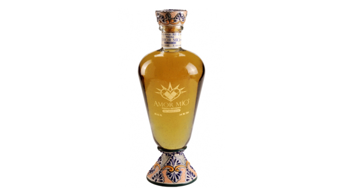 Order Amor Mio Reposado Tequila 750ml Bottle food online from Circus Liquor store, Los Angeles on bringmethat.com