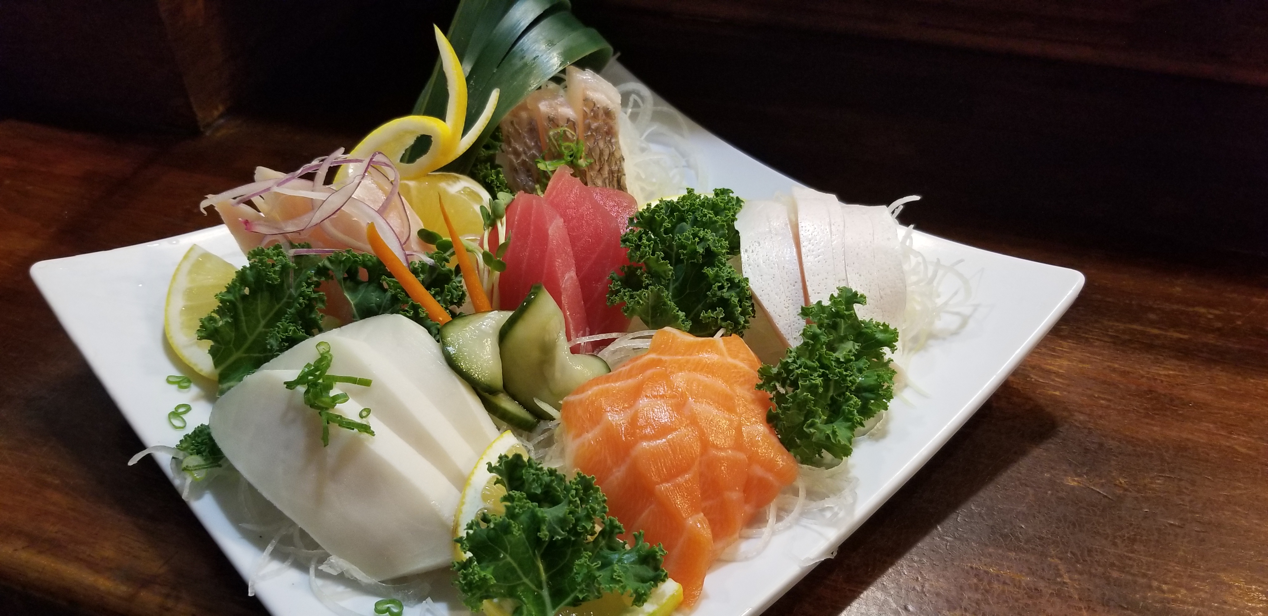 Order Small Sashimi Platter food online from Tomo Sushi store, Laguna Woods on bringmethat.com