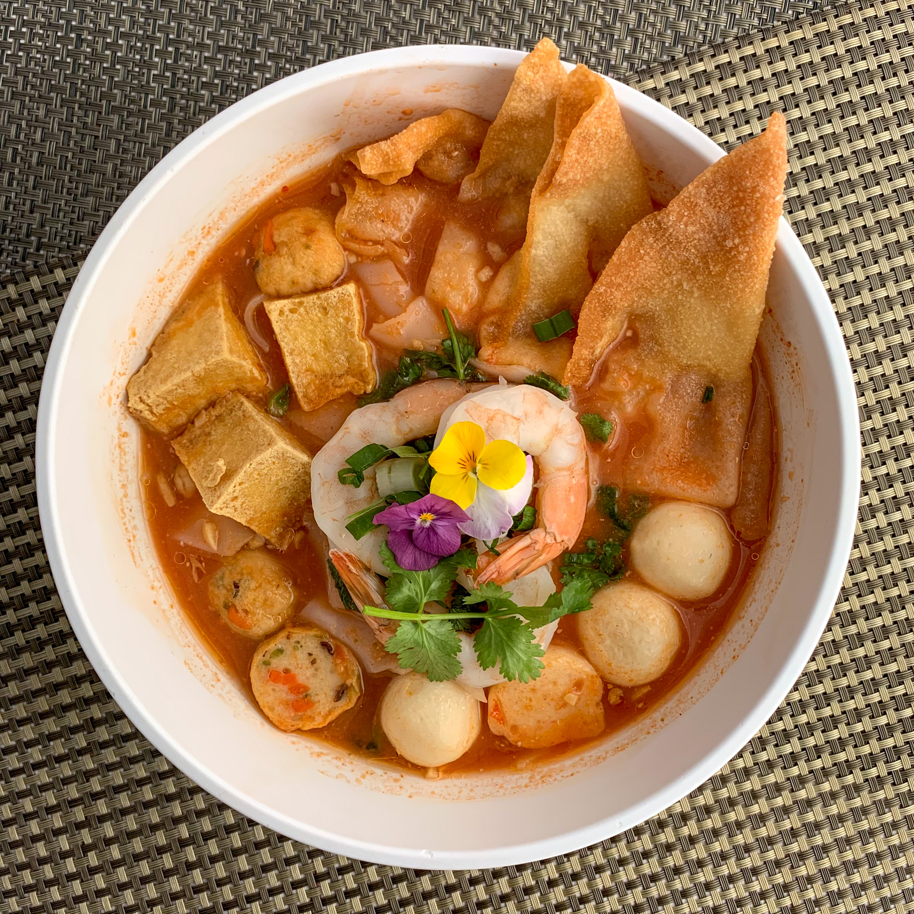 Order Pink Noodle Soup food online from Panna Thai Restaurant store, Las Vegas on bringmethat.com