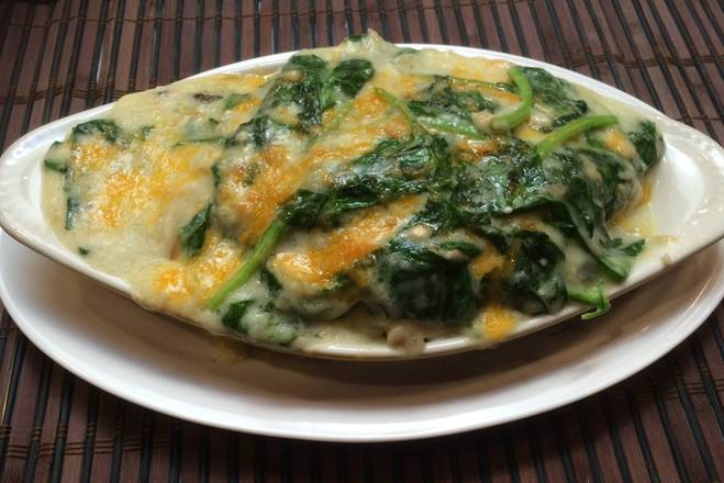 Order Baked Sole Fillet and Spinach Rice 焗菠菜龍利飯 food online from New Fusion store, Arcadia on bringmethat.com