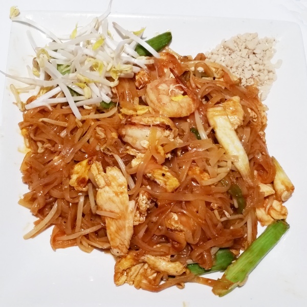 Order 78. Phad Thai Noodles chicken and shrimp  food online from Rincome store, Northridge on bringmethat.com