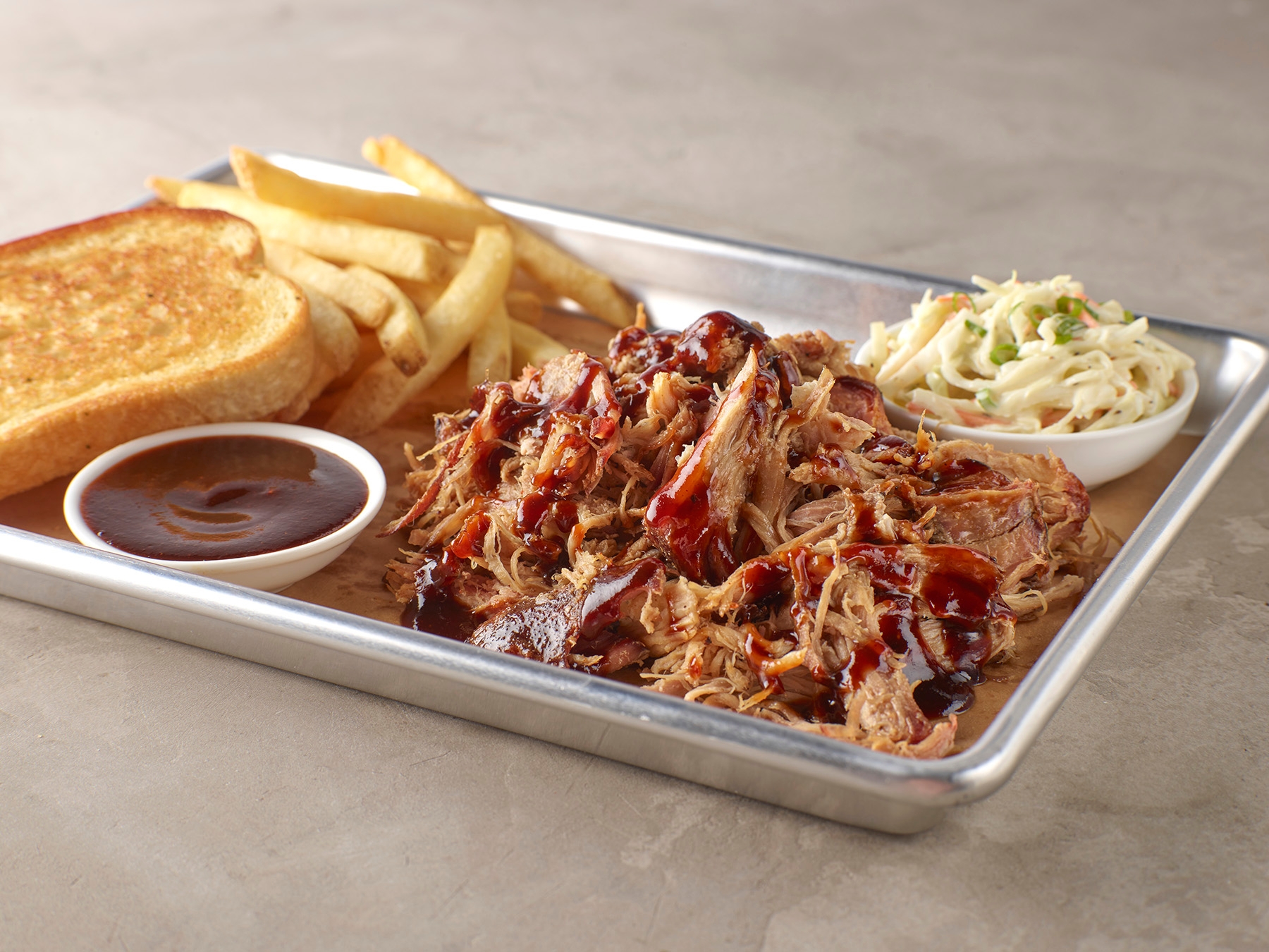 Order Hand Pulled Pork Platter food online from Smokey Bones Barbeque & Grill store, Greensburg on bringmethat.com