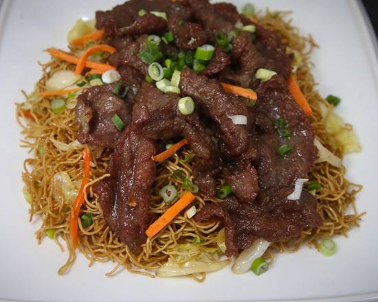 Order Beef Fried Noodle food online from Oh My Grill store, Honolulu on bringmethat.com
