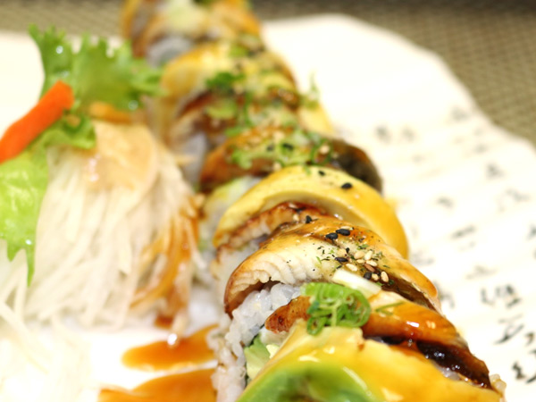 Order Eel Special Roll food online from Sushiraw store, Los Angeles on bringmethat.com