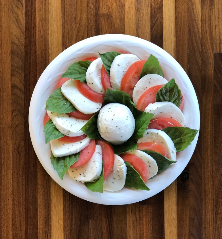 Order Caprese Salad food online from L'Appetito at the Hancock store, Chicago on bringmethat.com