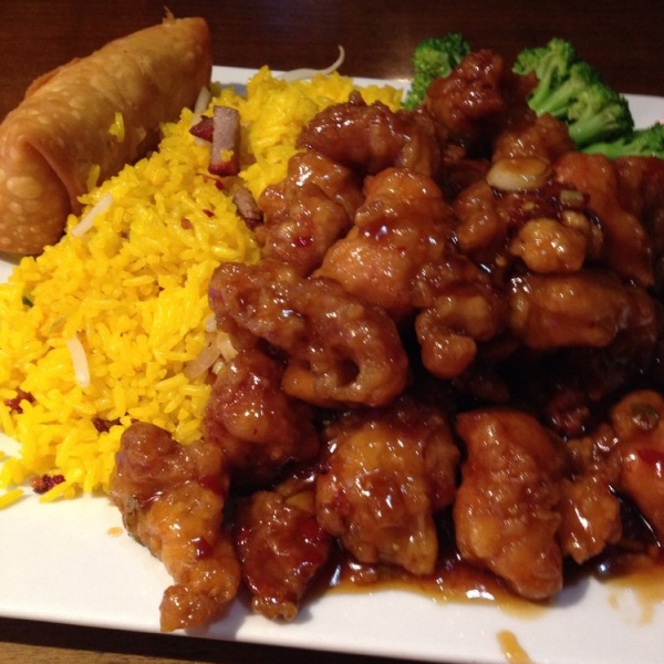 Order General Tso's Chicken Combo Platter food online from Eastern Carryout store, Arlington on bringmethat.com