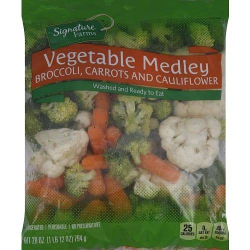 Order Signature Farms · Vegetable Medley (28 oz) food online from Vons store, Yucca Valley on bringmethat.com