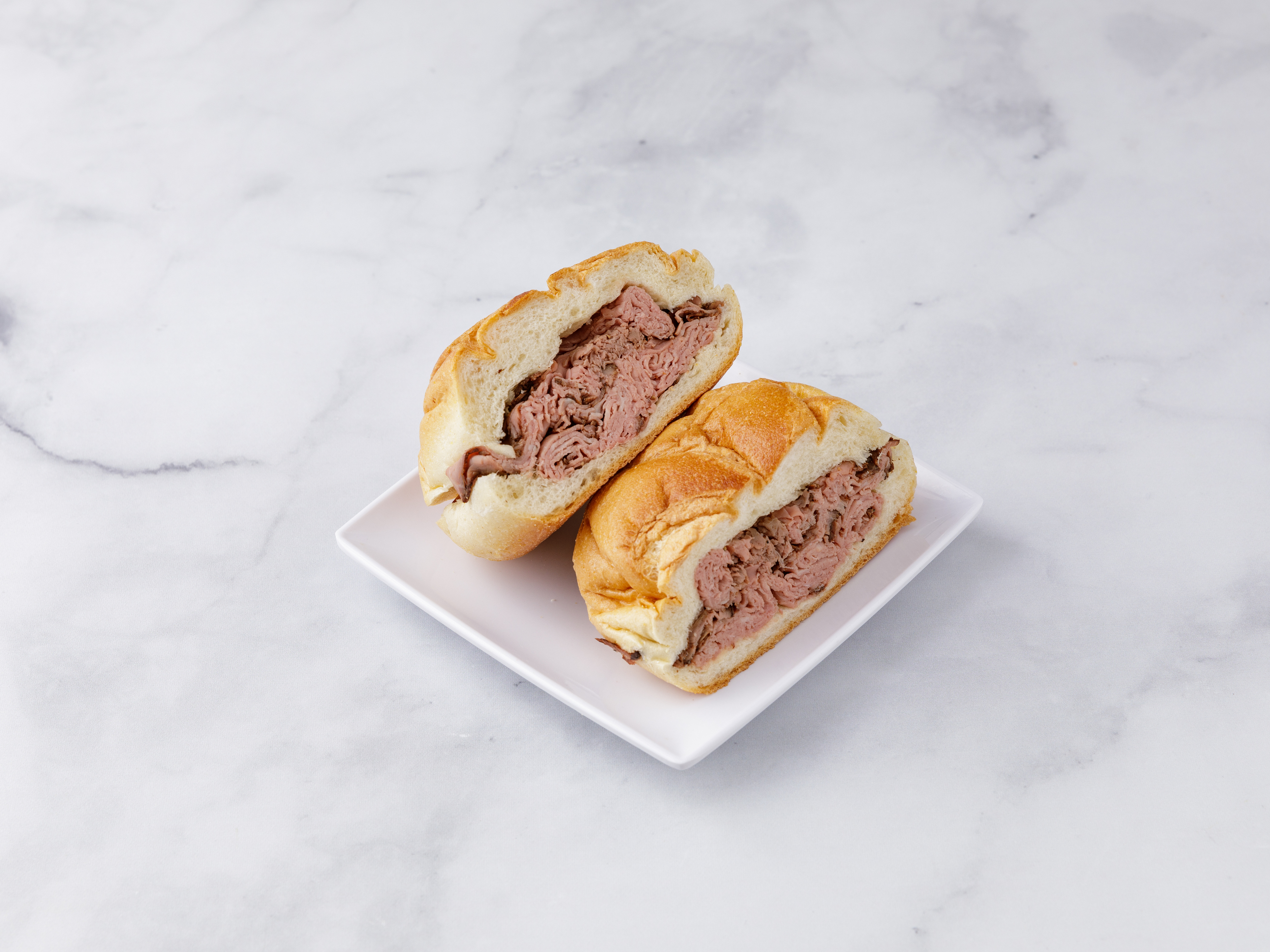 Order S44. Prime Roast Beef Sandwich food online from 45 Deli store, New York on bringmethat.com