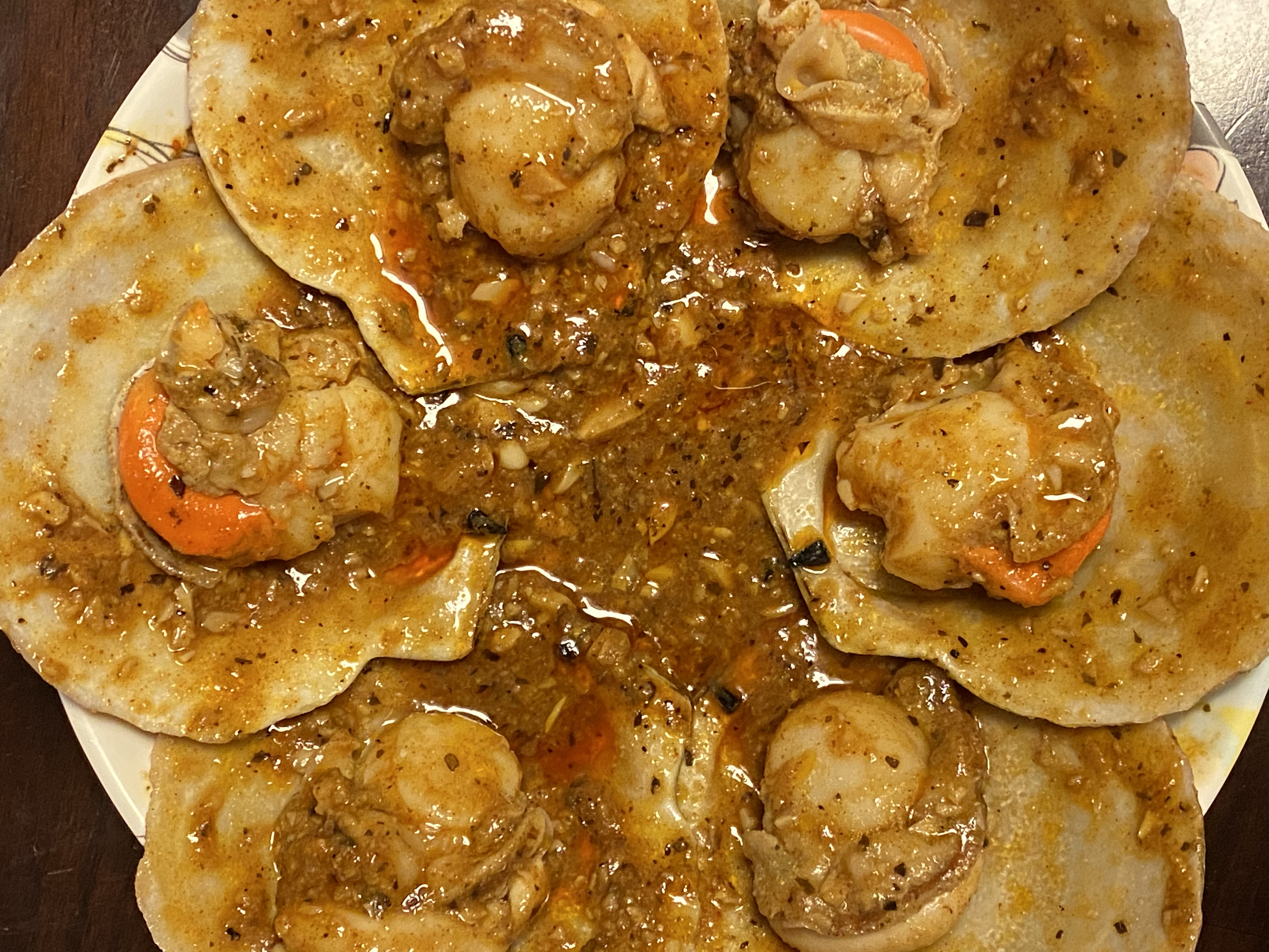 Order Scallop on Shell with Roe food online from Cajun Seafood House store, Los Angeles on bringmethat.com