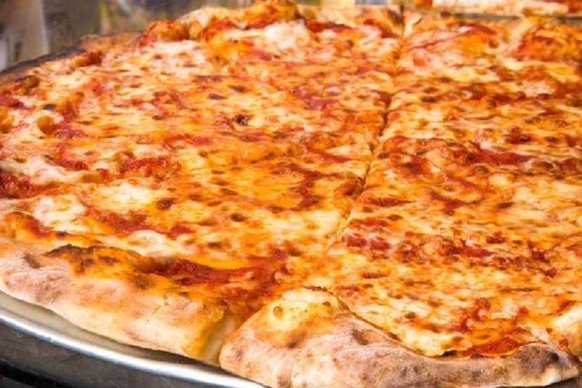 Order Cheese Pizza - 10'' food online from Villa Pizza store, Grand Rapids on bringmethat.com
