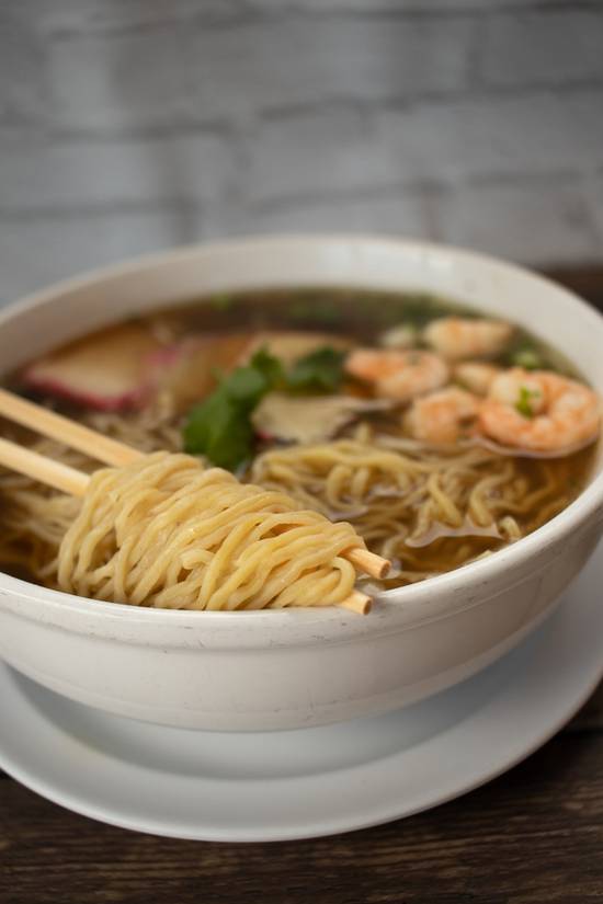 Order 205 Yellow Noodle Seafood food online from Pho Tre Bien store, El Paso on bringmethat.com