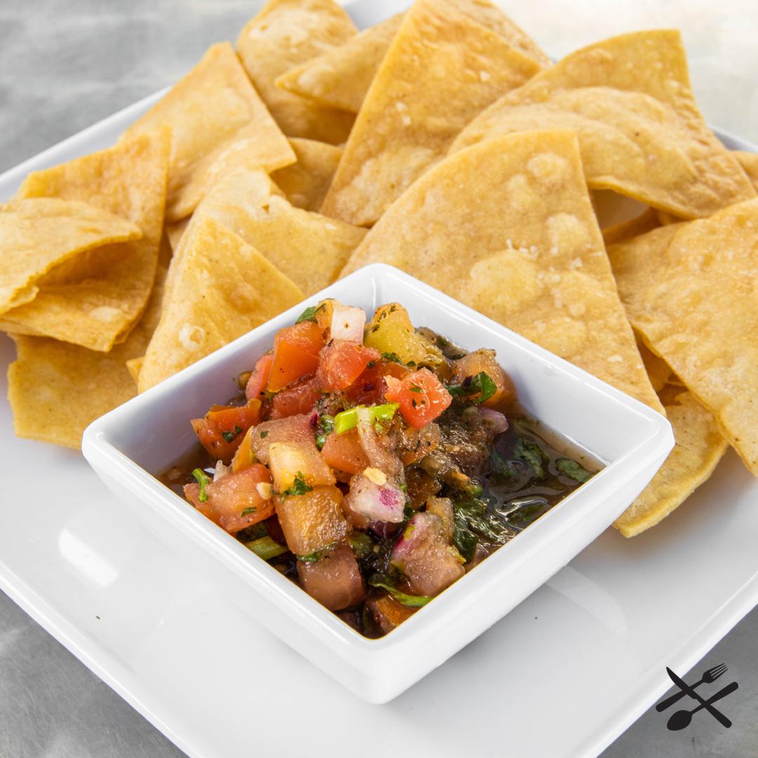 Order Pico De Gallo Salsa and Chips food online from Spanglish Kitchen store, Alhambra on bringmethat.com