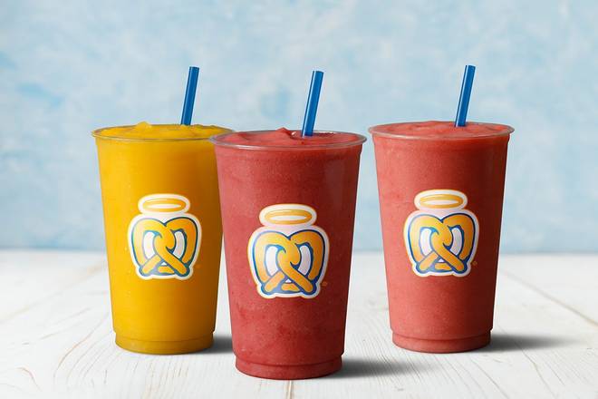 Order Freshly Blended Fruit Smoothies food online from Auntie Anne store, Columbus on bringmethat.com