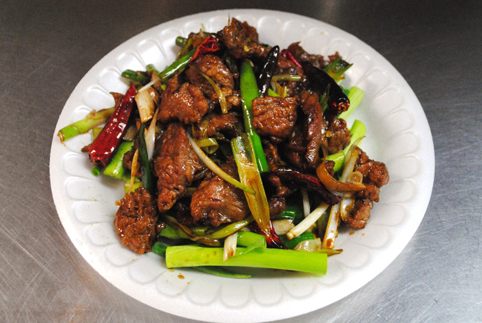 Order H7. Mongolian Beef food online from Hong Kong 888 Cafe store, Roslindale on bringmethat.com