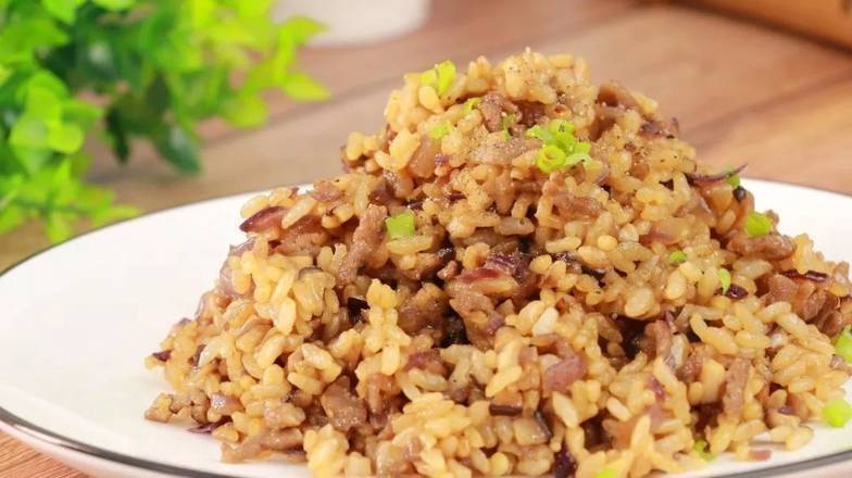 Order F7.牛肉炒饭Fried Rice with Beef food online from Taste of North China store, Jersey City on bringmethat.com