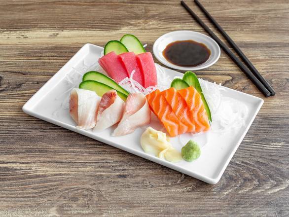 Order Sashimi Chef Choice Box food online from Sushi Cafe Watertown store, Watertown on bringmethat.com