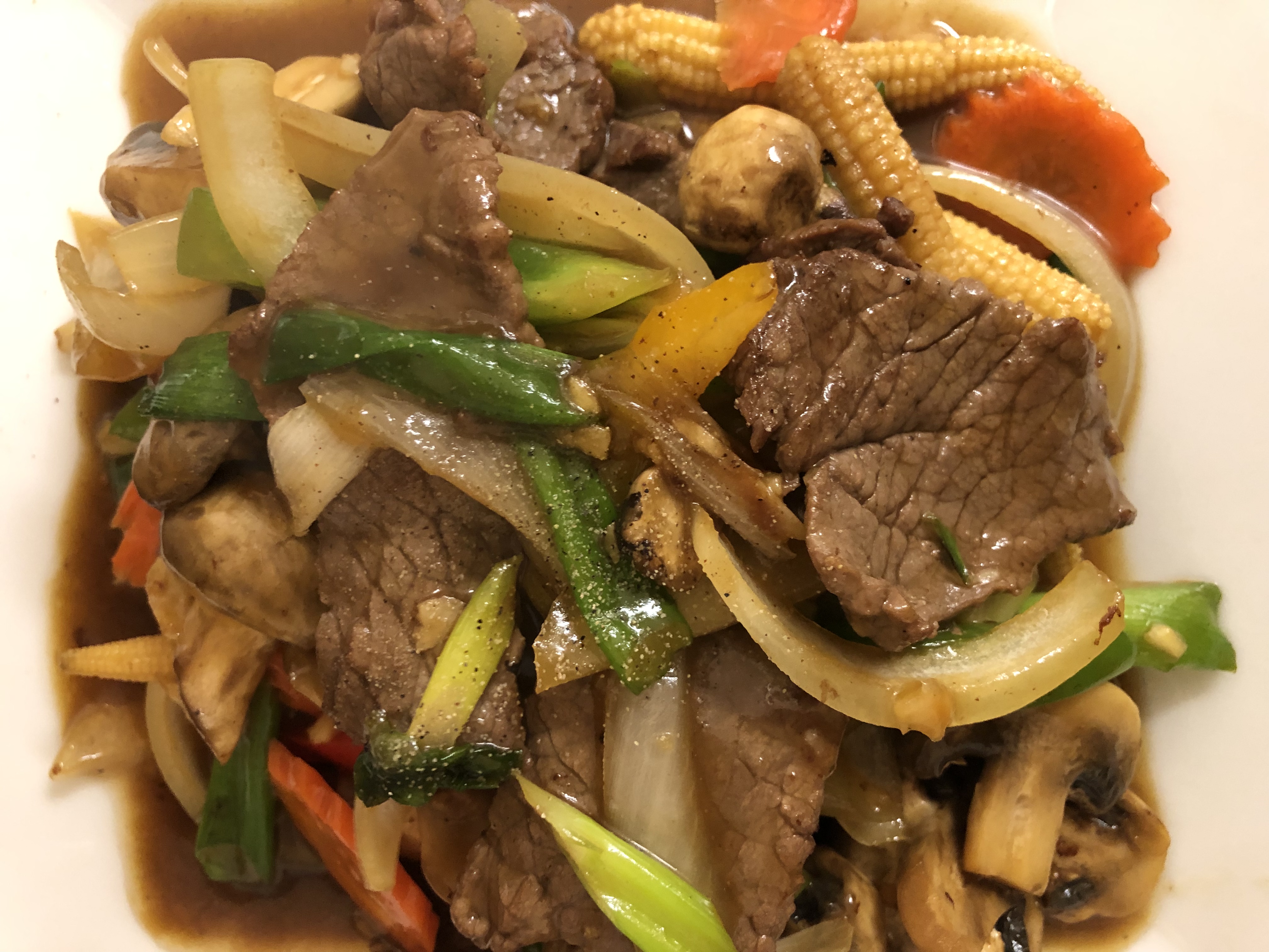 Order 61. Mongolian Beef food online from Cha Cha 8 store, Panorama City on bringmethat.com
