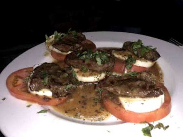 Order Steak Caprese Salad food online from Salerno Pizzeria & Sports Bar store, Hodgkins on bringmethat.com