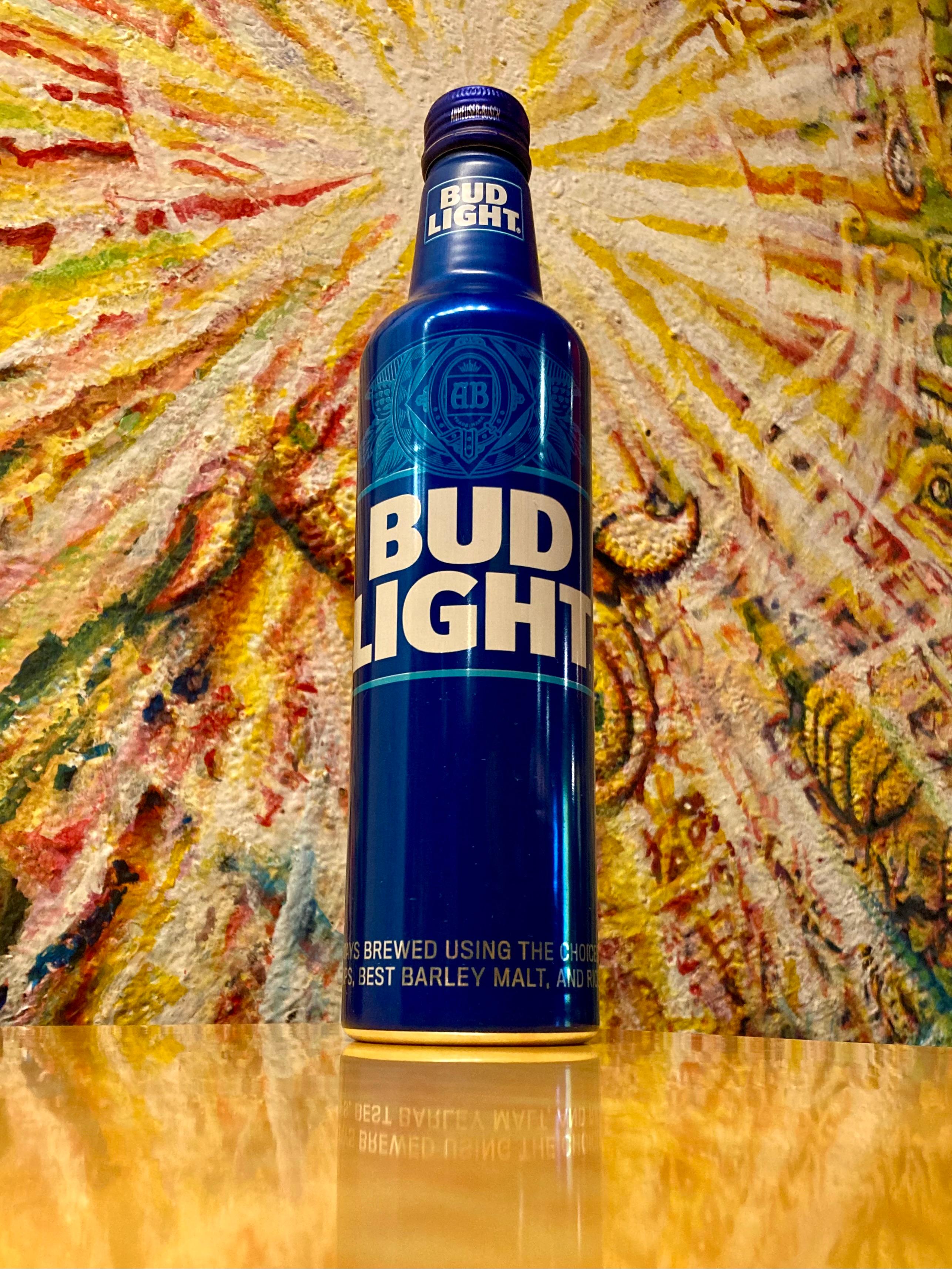 Order Bud Light food online from Steve Hot Dogs Tower Grove store, Saint Louis on bringmethat.com