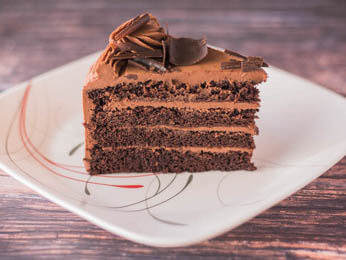 Order Chocolate Cake food online from Pat Pizza & Pasta store, Holmes on bringmethat.com