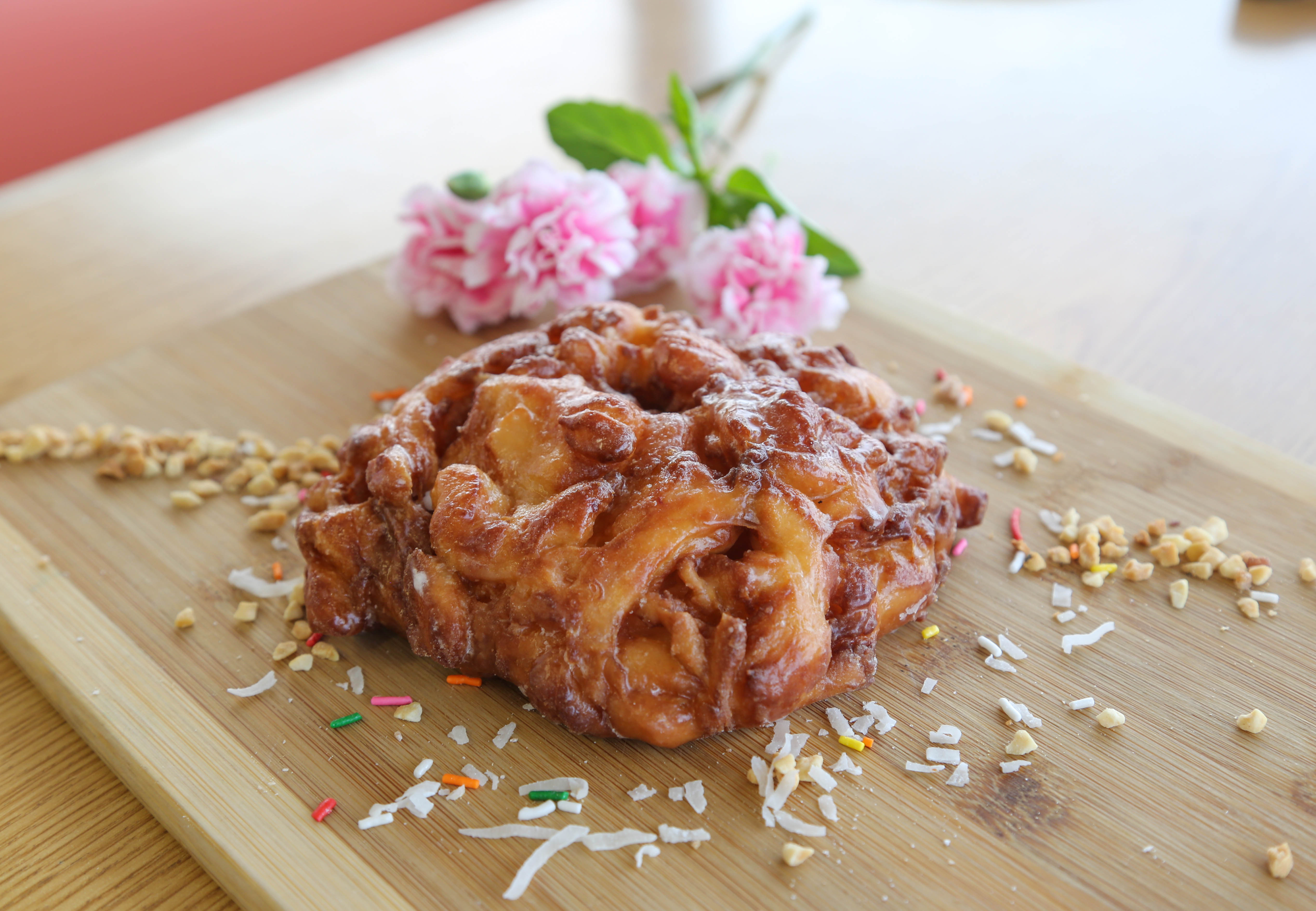 Order XL Apple Fritter  food online from Hihi Donuts store, Phoenix on bringmethat.com