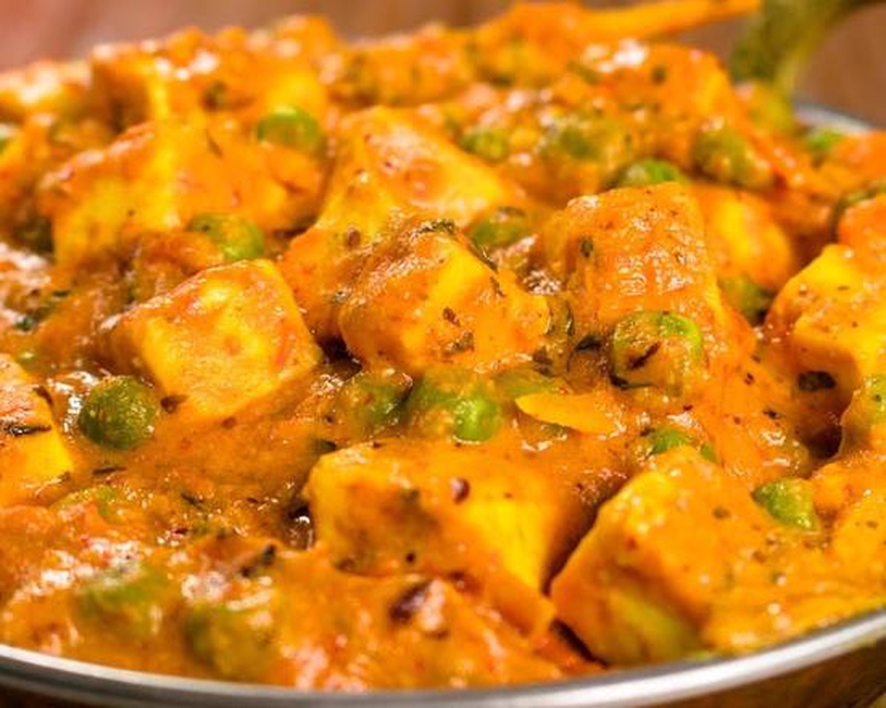 Order Mutter Paneer food online from Deccan House store, San Francisco on bringmethat.com