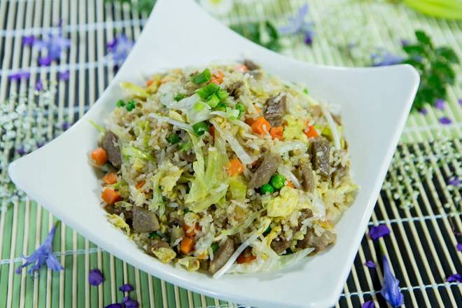 Order Ginger Beef Fried Rice food online from Dragon Palace store, Gresham on bringmethat.com