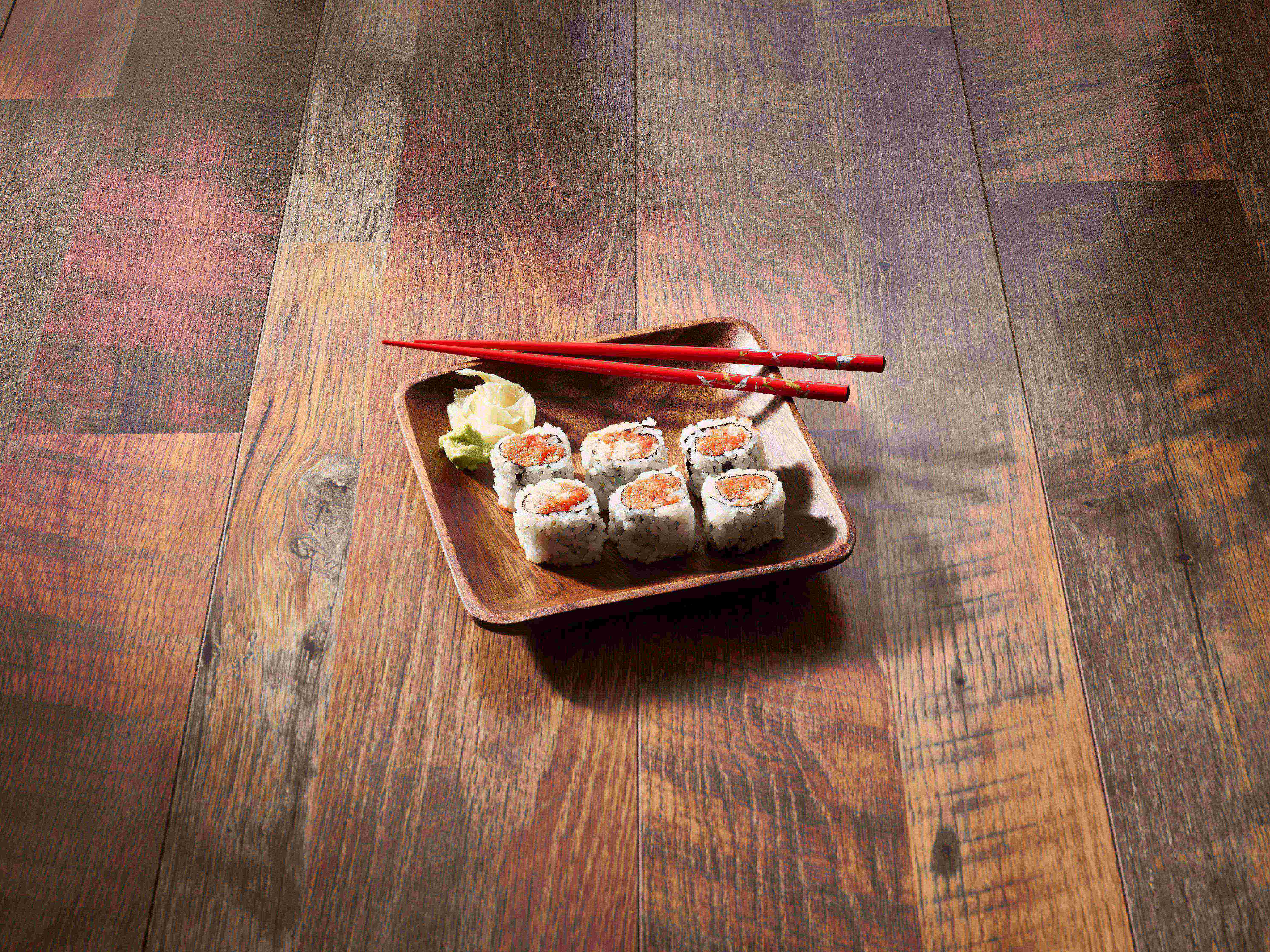 Order Spicy Crunchy Tuna Roll food online from Yoo Sushi store, Providence on bringmethat.com