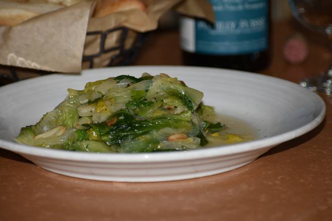 Order Escarole and Cannellini Beans food online from La Piazza Cucina Italiana & Wine Bar store, Melville on bringmethat.com