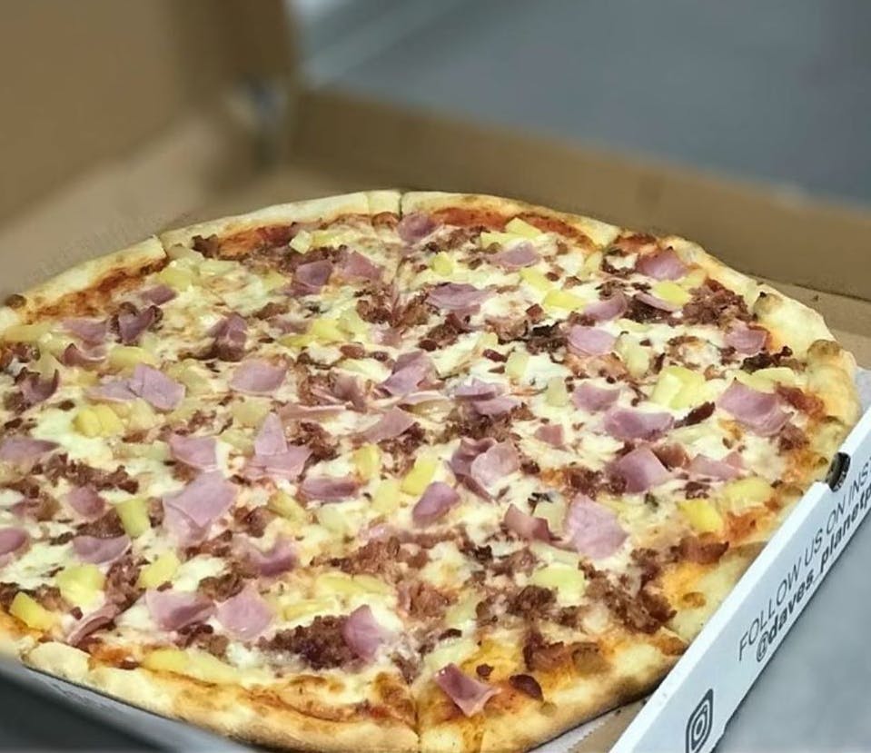 Order Hawaiian Pizza - Small 14'' (6 Slices) food online from Planet Pizza store, Ridgefield on bringmethat.com