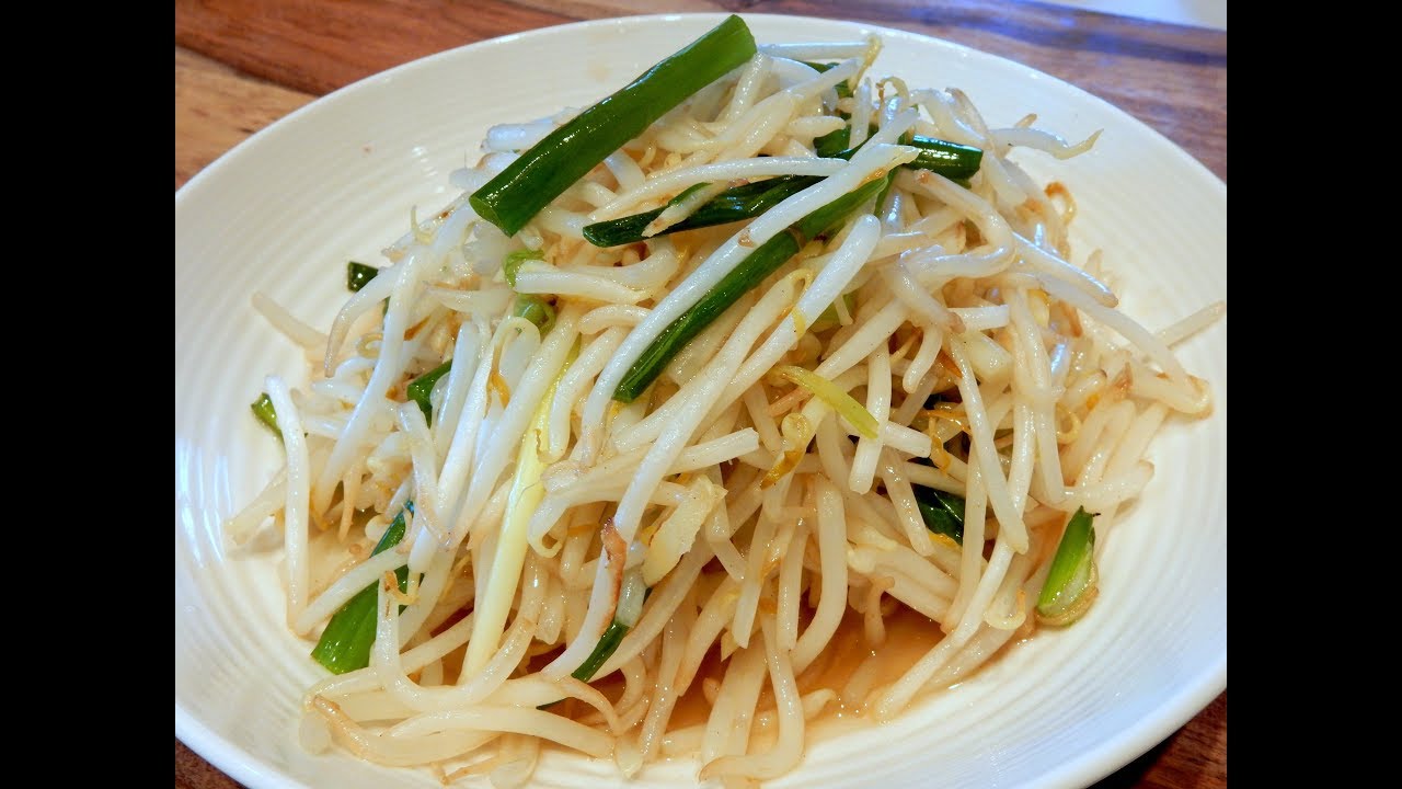 Order 71. Stir Fried Bean Sprouts food online from Thai Sky Restaurant store, Long Beach on bringmethat.com