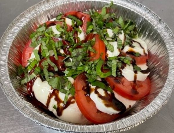 Order Fresh Mozzarella and Tomato Salad food online from Divano Pizza store, Garner on bringmethat.com