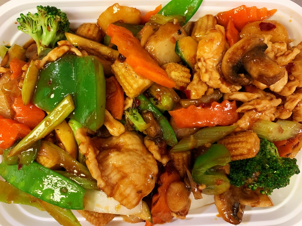 Order Hunan Chicken food online from Dragon Inn store, Durham on bringmethat.com