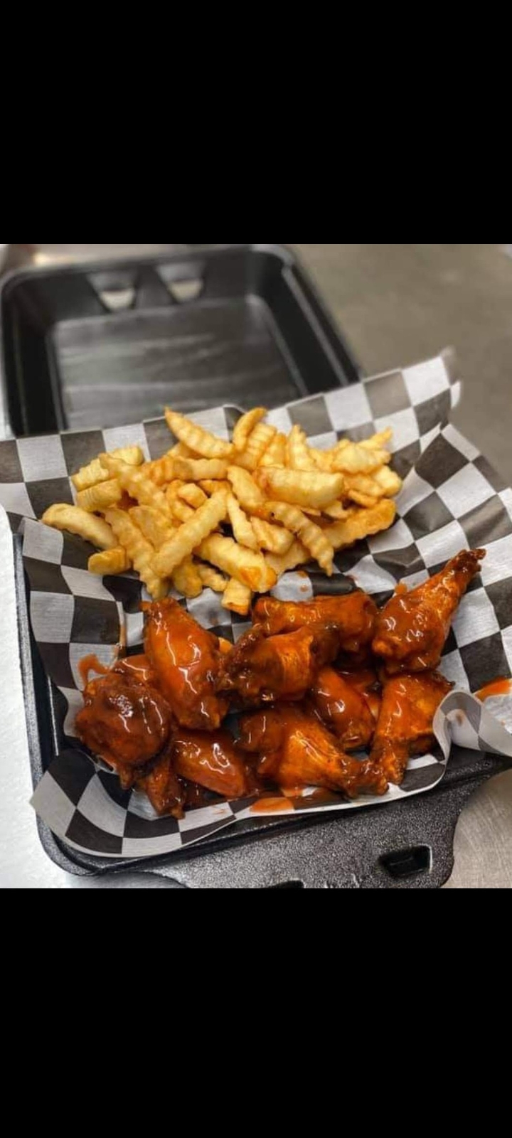 Order 2. Ten Piece Wing Combo food online from WSS1 Wings, Subs & Salads store, Augusta on bringmethat.com