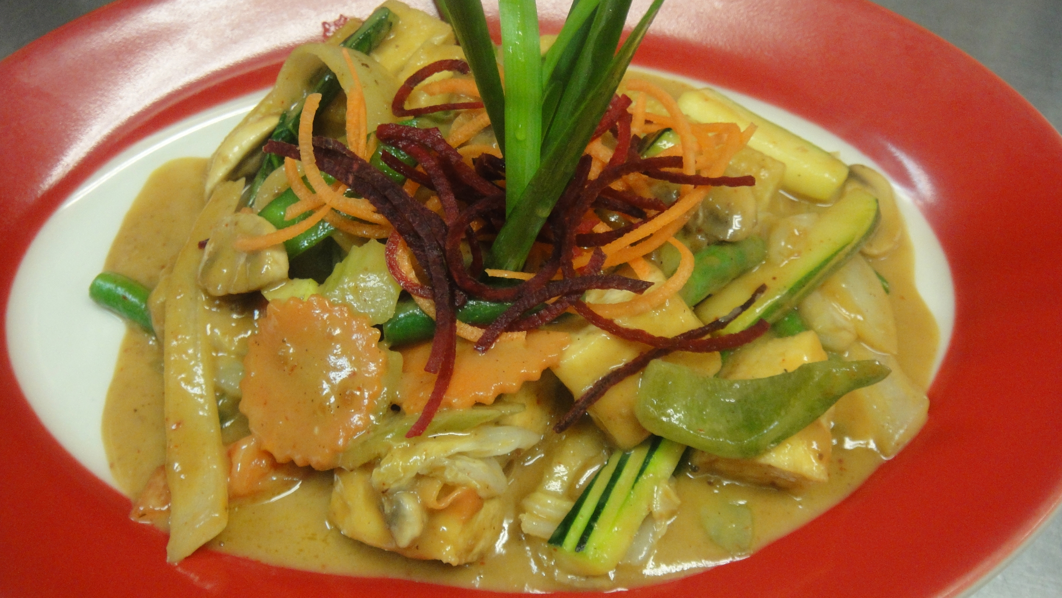 Order V3. Amazing Rama food online from Cha-Ba Thai Cuisine store, Long Beach on bringmethat.com