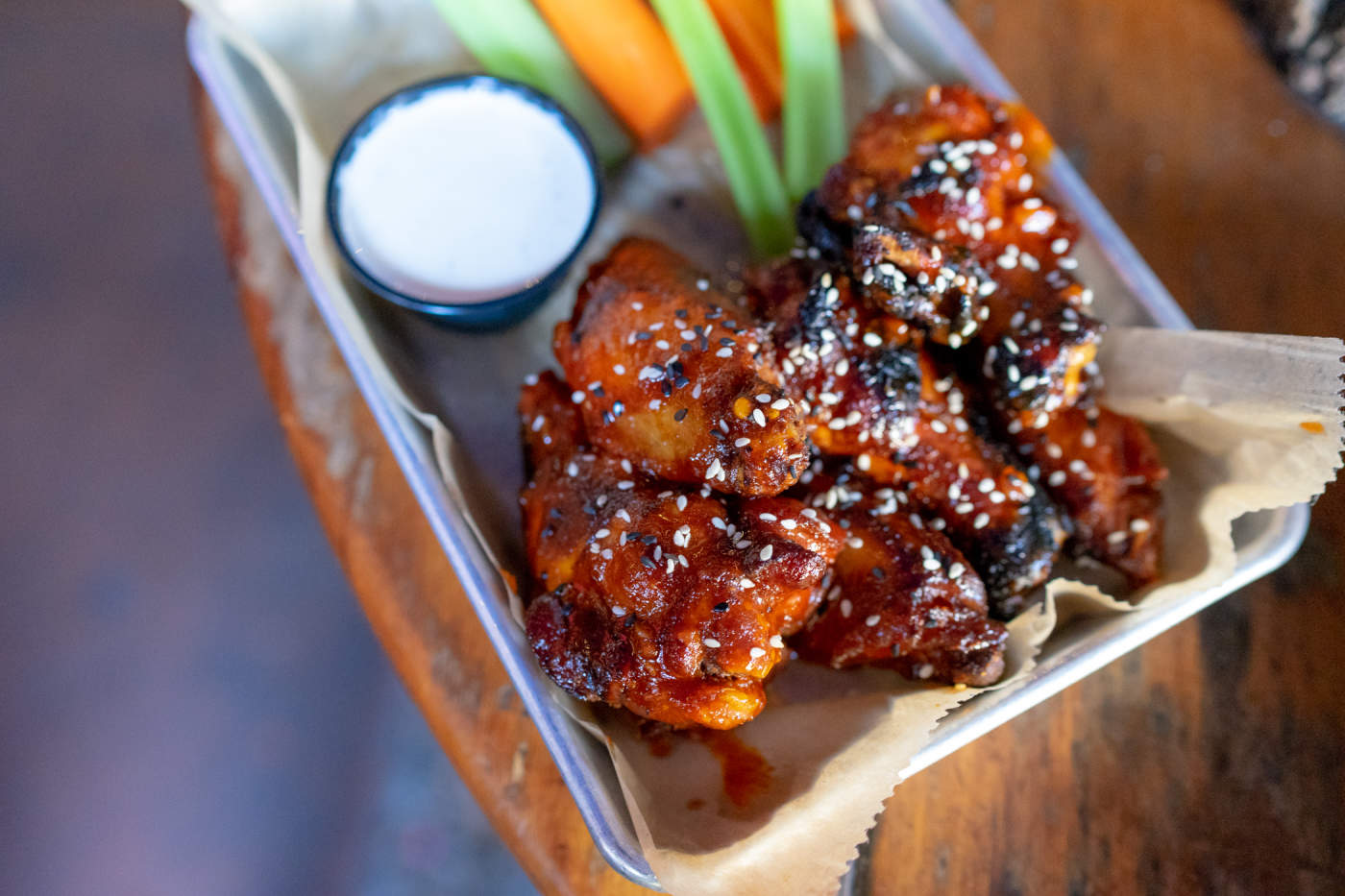 Order 6 Traditional Wings food online from Gaslight Bar & Grille store, Chicago on bringmethat.com