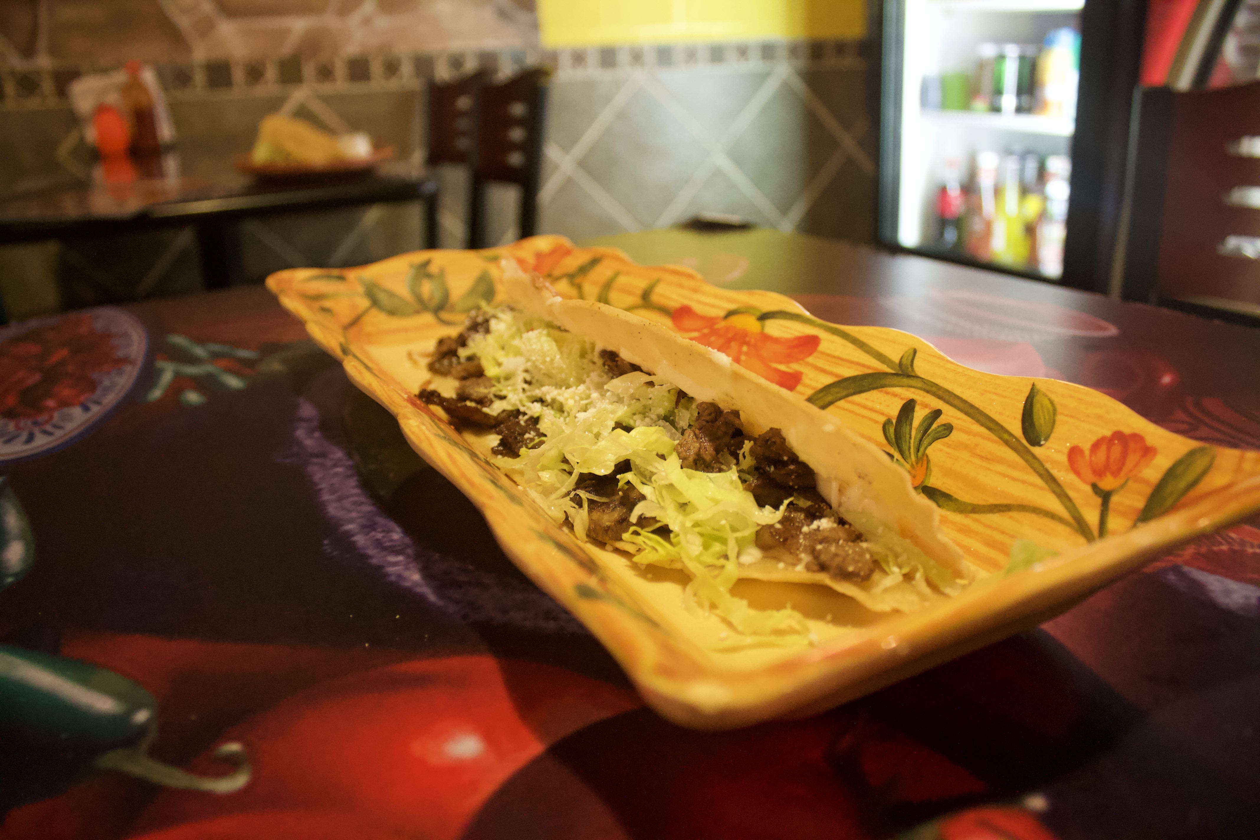 Order Quesadilla de Bistec food online from La Chancla store, Eagleville on bringmethat.com