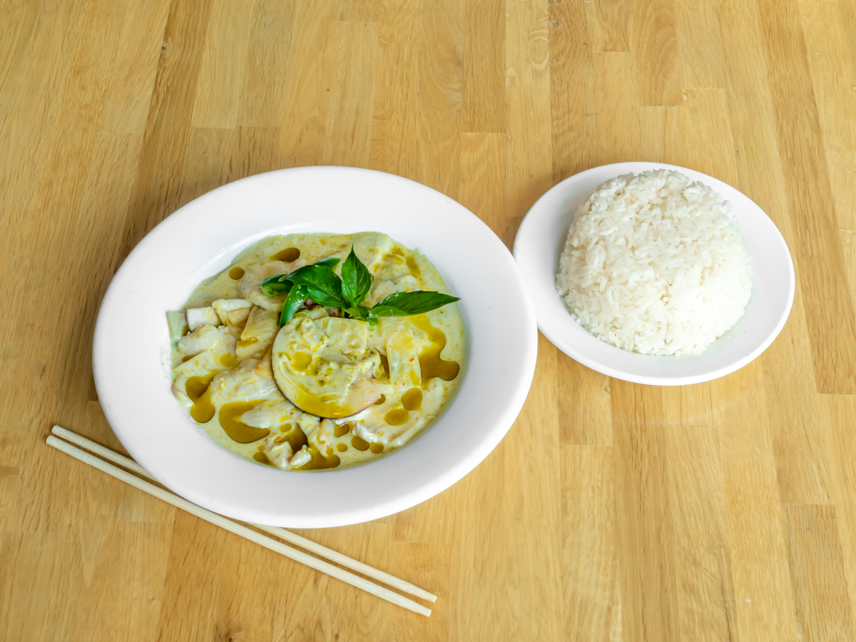 Order Green Curry food online from Karta Thai store, Saint Paul on bringmethat.com