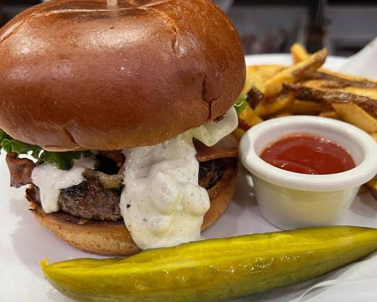 Order Old Blue Eyes Burger food online from Balboa Tap House store, San Diego on bringmethat.com
