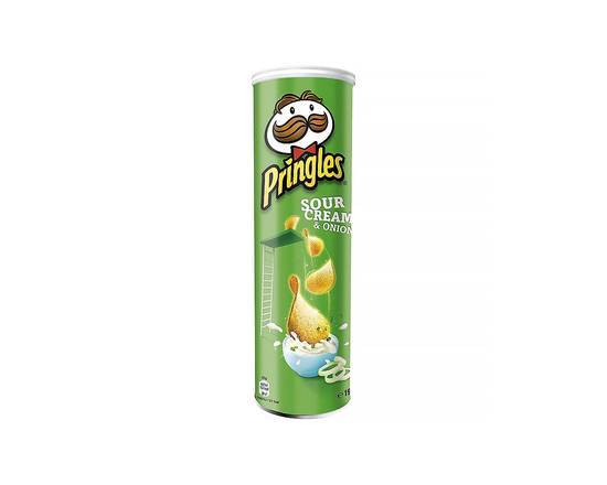Order Pringles - Sour Cream & Onion 5.5oz can food online from Pink Dot store, Lemon Grove on bringmethat.com