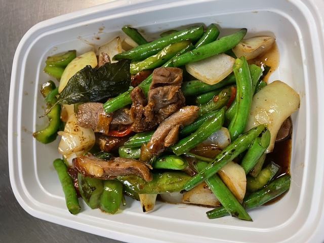 Order Duck Basil food online from Simply Thai store, Northbrook on bringmethat.com