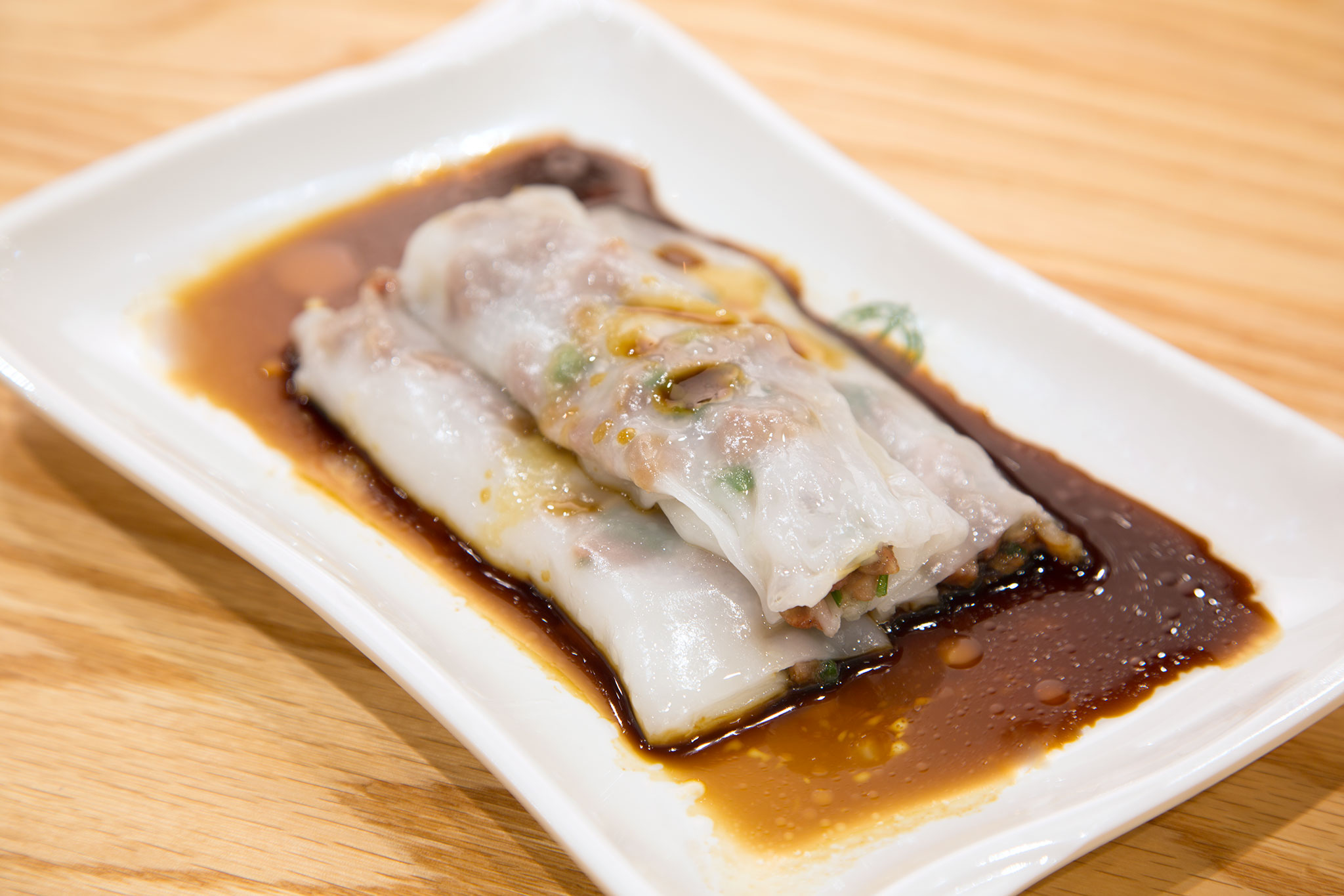 Order RR2. Steamed Rice Roll Stuffed with Minced Beef food online from Timhowan store, New York on bringmethat.com