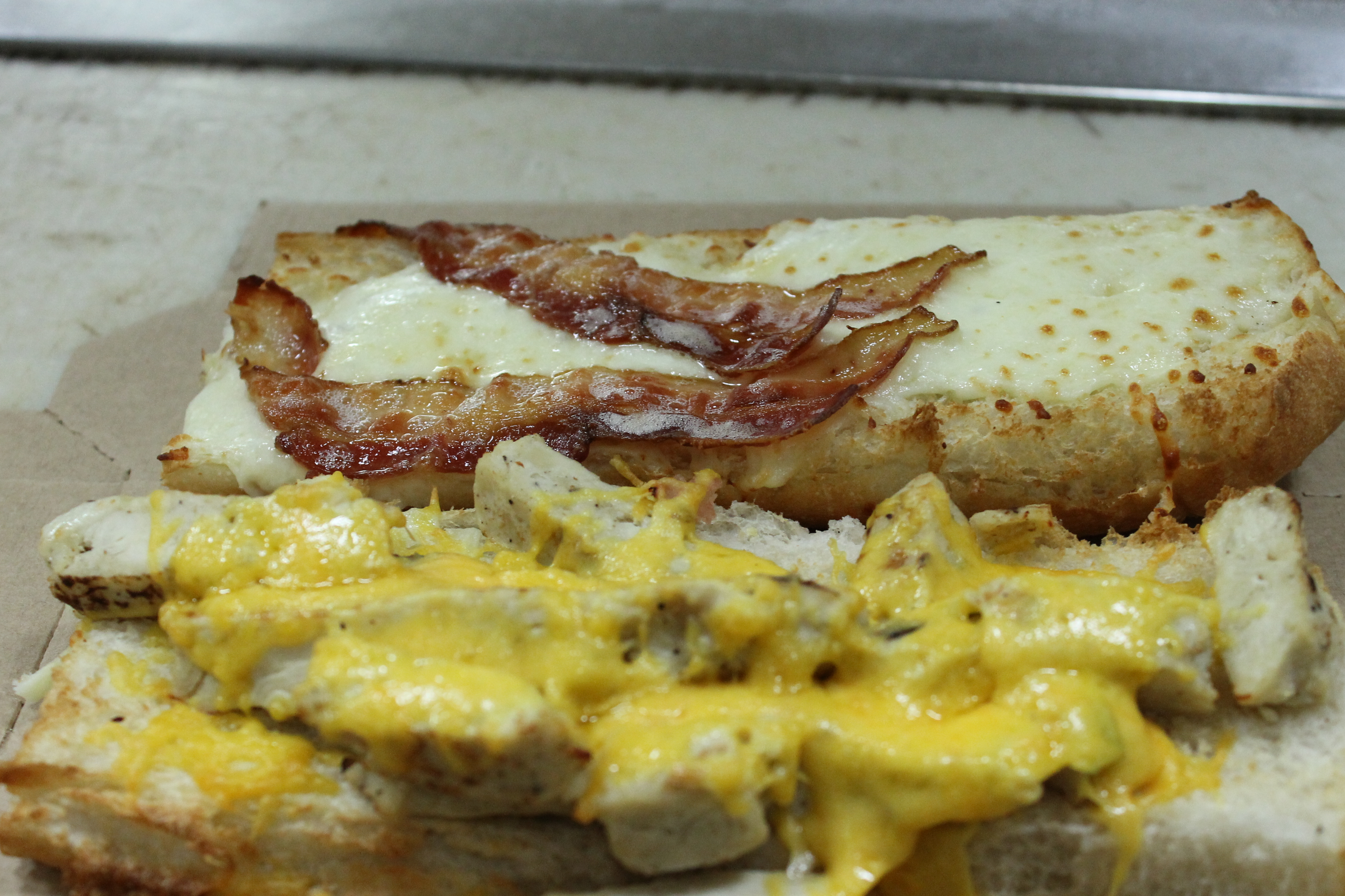 Order Chicken Bacon Ranch Grinder food online from Bellacino's Pizza & Grinders store, Keego Harbor on bringmethat.com
