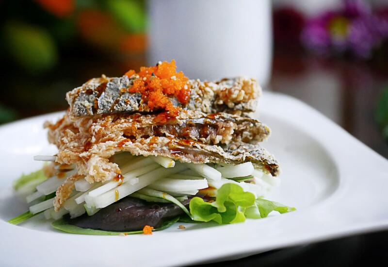 Order Salmon Skin Salad food online from Four Leaves Asian Restaurant store, Huntsville on bringmethat.com