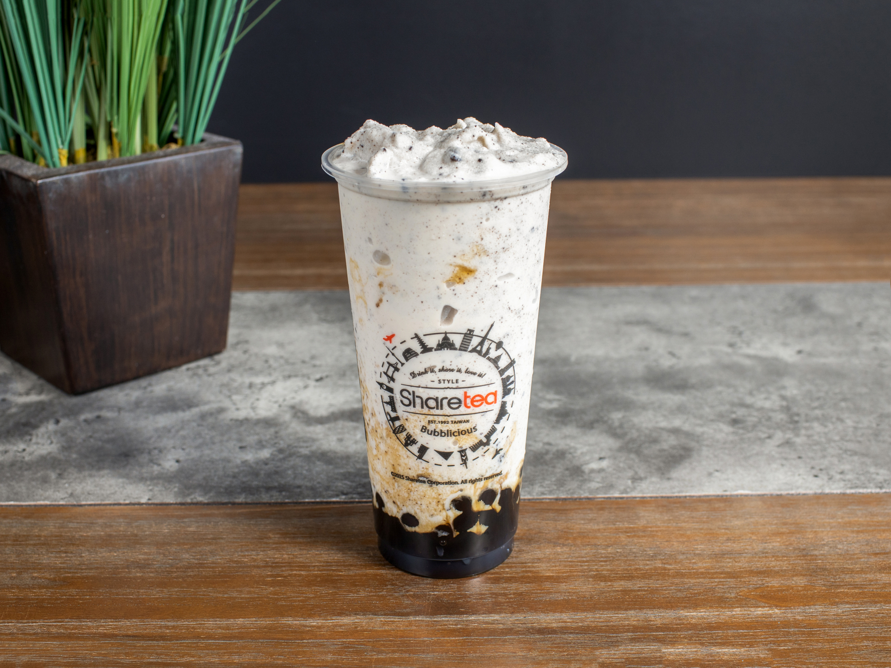 Order Oreo Ice Blended with Pearl food online from Sharetea store, Pearland on bringmethat.com